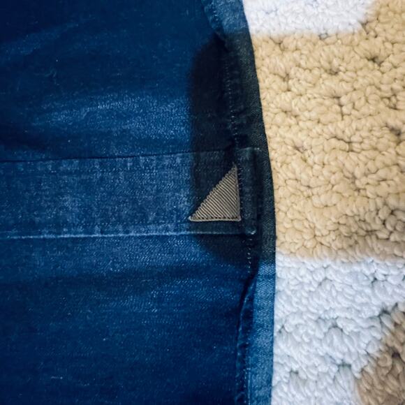 UNTUCKit Size XL Button-Up Denim Blue Wrinkle-Free Cinzano Shirt - Picture 7 of 11